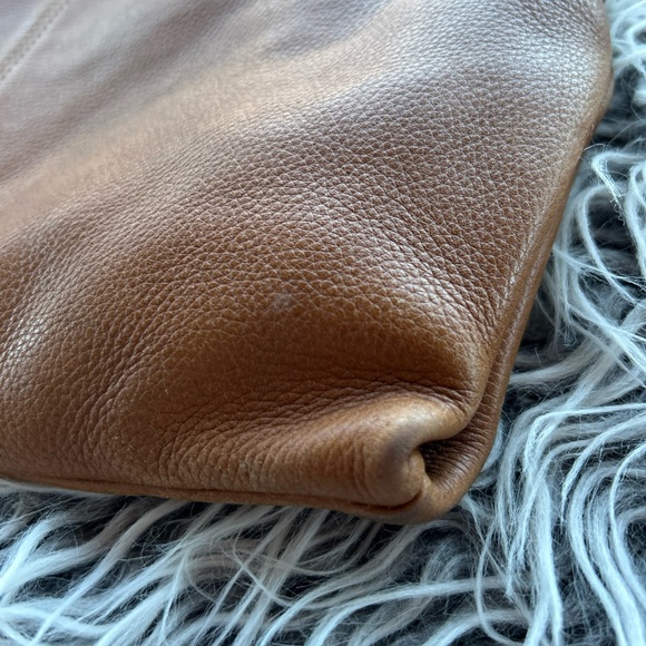 Hobo Bag Crossbody   Leather Caramel Purse Handbag. - Picture 2 of 7